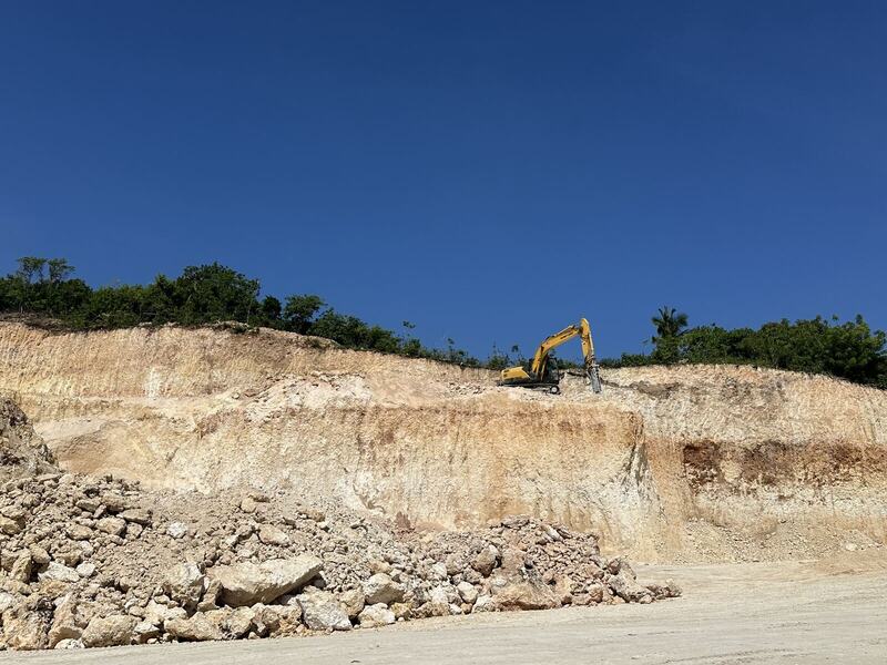 Working face at a limestone material site