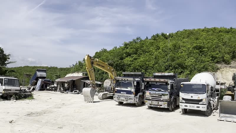 Video: trucks and loaders at the yard